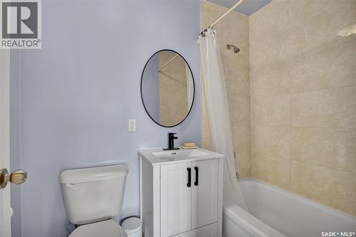11 1604 Main Street, Saskatoon, SK - Indoor Photo Showing Bathroom