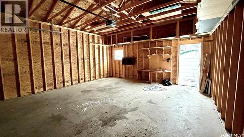 217 L Avenue N, Saskatoon, SK - Indoor