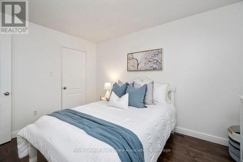 7321 Sandhurst Drive, Mississauga, ON - Indoor Photo Showing Bedroom