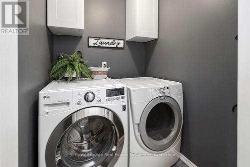 7321 Sandhurst Drive, Mississauga, ON - Indoor Photo Showing Laundry Room