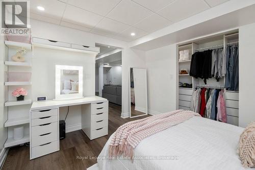 7321 Sandhurst Drive, Mississauga, ON - Indoor Photo Showing Bedroom