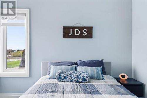 75 Bethpage Crescent, Newmarket, ON - Indoor Photo Showing Bedroom