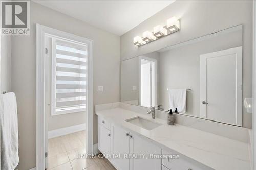 75 Bethpage Crescent, Newmarket, ON - Indoor Photo Showing Bathroom