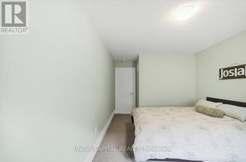 75 Bethpage Crescent, Newmarket, ON - Indoor Photo Showing Bedroom