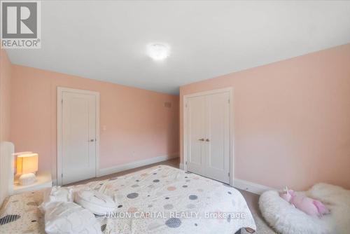 75 Bethpage Crescent, Newmarket, ON - Indoor Photo Showing Bedroom