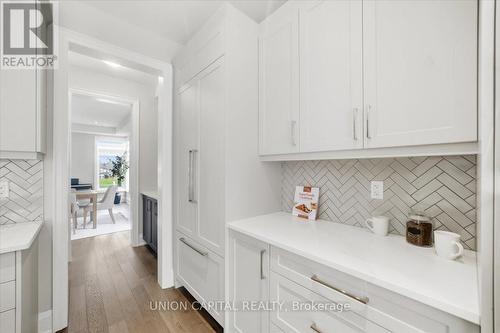 75 Bethpage Crescent, Newmarket, ON - Indoor Photo Showing Kitchen