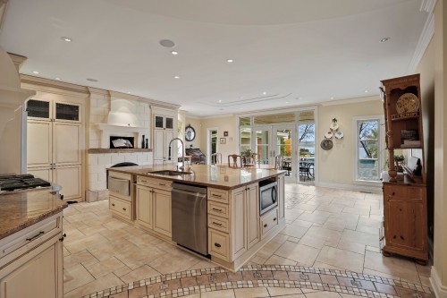 Cuisine - 20110 Ch. Lakeshore, Baie-D'Urfé, QC - Indoor Photo Showing Kitchen