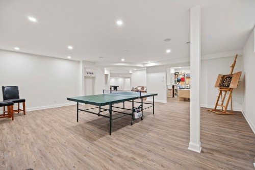 Salle de jeux - 20110 Ch. Lakeshore, Baie-D'Urfé, QC - Indoor Photo Showing Other Room
