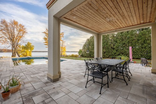 Cour - 20110 Ch. Lakeshore, Baie-D'Urfé, QC - Outdoor With Deck Patio Veranda