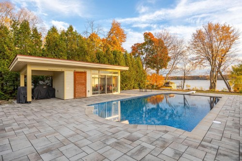 Piscine - 20110 Ch. Lakeshore, Baie-D'Urfé, QC - Outdoor With In Ground Pool