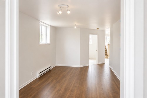 Salon - 89 Boul. De La Marine, Varennes, QC - Indoor Photo Showing Other Room