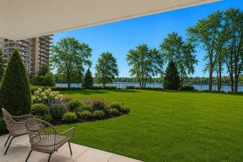 Vue sur l'eau - 109-4520 Prom. Paton, Laval (Chomedey), QC - Outdoor