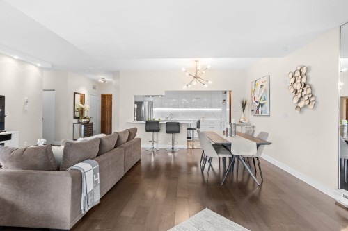 Vue d'ensemble - 109-4520 Prom. Paton, Laval (Chomedey), QC - Indoor Photo Showing Living Room