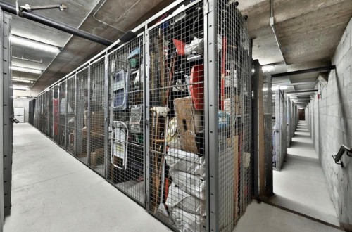 Storage - 102-45 Boul. Desjardins E., Sainte-Thérèse, QC - Indoor With Storage