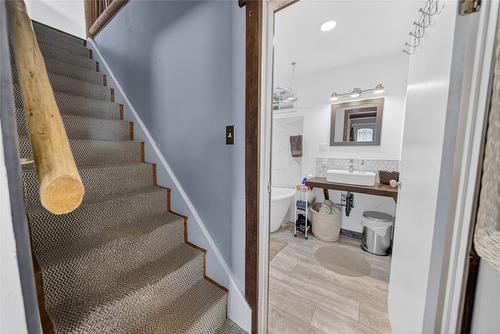 701 5Th Avenue, Kimberley, BC - Indoor Photo Showing Other Room