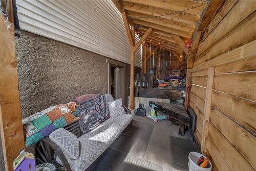 701 5Th Avenue, Kimberley, BC - Indoor Photo Showing Other Room