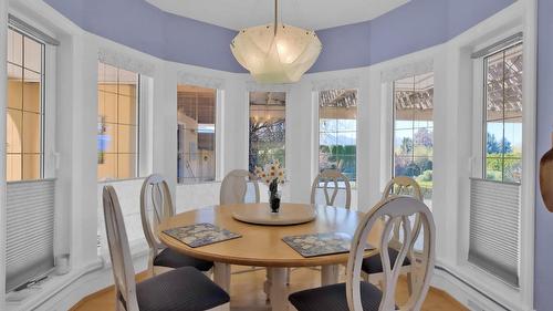 3240 Pooley Road, Kelowna, BC - Indoor Photo Showing Dining Room