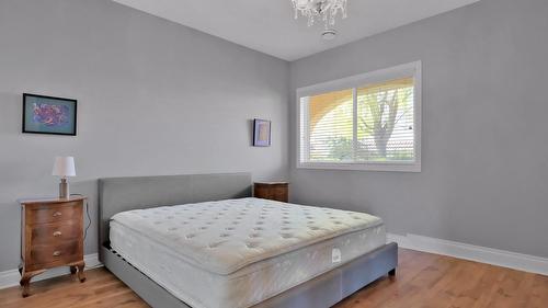 3240 Pooley Road, Kelowna, BC - Indoor Photo Showing Bedroom