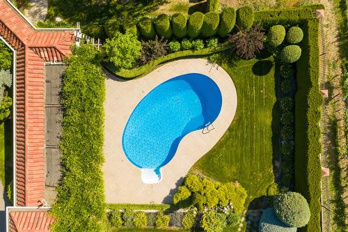 3240 Pooley Road, Kelowna, BC - Outdoor With In Ground Pool