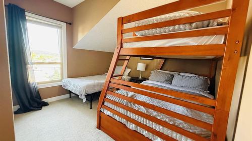 3412-205 Third Avenue, Invermere, BC - Indoor Photo Showing Bedroom