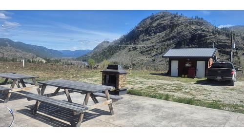2825 33 Highway, Westbridge, BC 