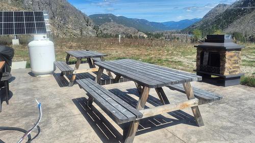2825 33 Highway, Westbridge, BC 
