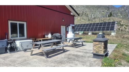 2825 33 Highway, Westbridge, BC 