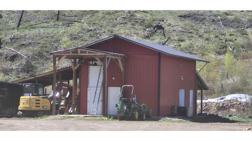 2825 33 Highway, Westbridge, BC 
