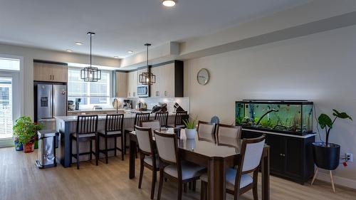 173-4025 Gellatly Road, West Kelowna, BC - Indoor Photo Showing Dining Room