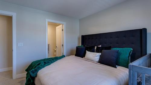 173-4025 Gellatly Road, West Kelowna, BC - Indoor Photo Showing Bedroom
