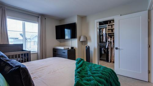 173-4025 Gellatly Road, West Kelowna, BC - Indoor Photo Showing Bedroom