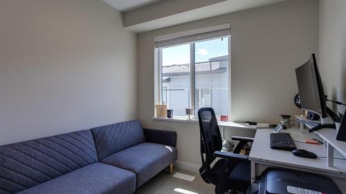 173-4025 Gellatly Road, West Kelowna, BC - Indoor Photo Showing Office