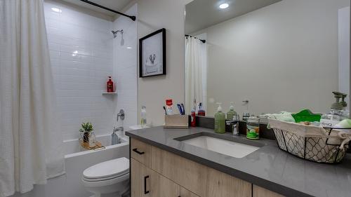 173-4025 Gellatly Road, West Kelowna, BC - Indoor Photo Showing Bathroom