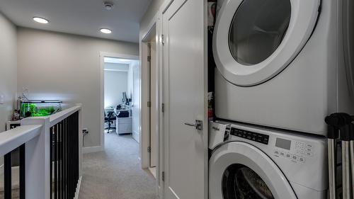 173-4025 Gellatly Road, West Kelowna, BC - Indoor Photo Showing Laundry Room
