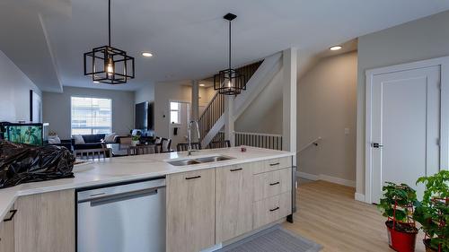 173-4025 Gellatly Road, West Kelowna, BC - Indoor Photo Showing Kitchen With Double Sink