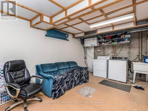 1 Winnegreen Court, Ottawa, ON 