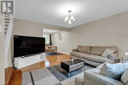 1202 Summerville Avenue, Ottawa, ON 
