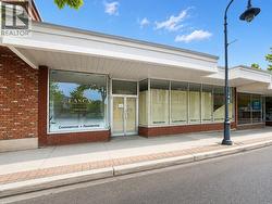 331 COLUMBIA Avenue Castlegar, BC V1N 1G6