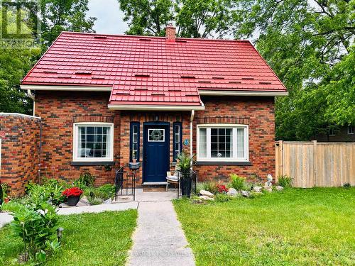 35 GROVE STREET E  Barrie, ON L4M 2N8