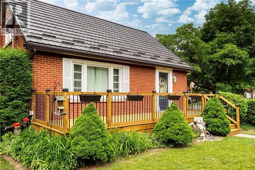5 BRENTWOOD Avenue  Kitchener, ON N2H 2C4
