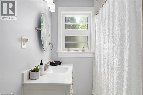 5 Brentwood Avenue, Kitchener, ON 