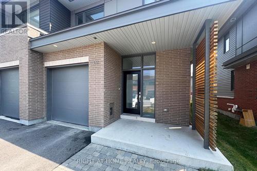 312 WIGWAS STREET , Ottawa, Ontario K1K 5A1 2
