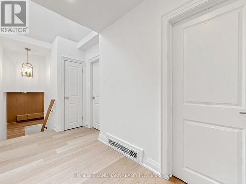 3275 Credit Heights Drive, Mississauga, ON 