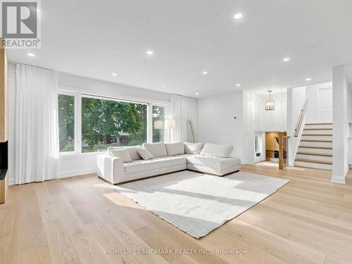 3275 Credit Heights Drive, Mississauga, ON 