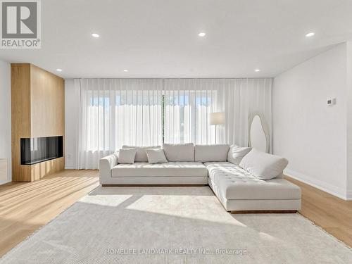 3275 Credit Heights Drive, Mississauga, ON 