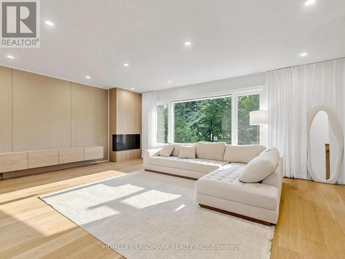 3275 Credit Heights Drive, Mississauga, ON 