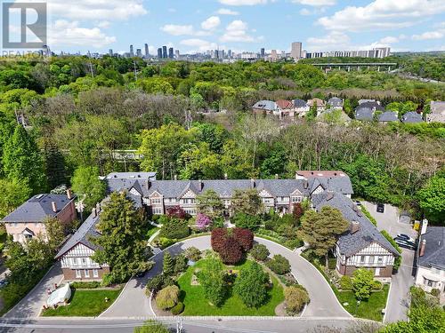 B - 93B DOUGLAS CRESCENT  Toronto, ON M4W 2E6