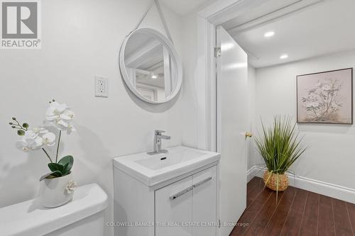 Bathroom - B - 93B Douglas Crescent, Toronto, ON 