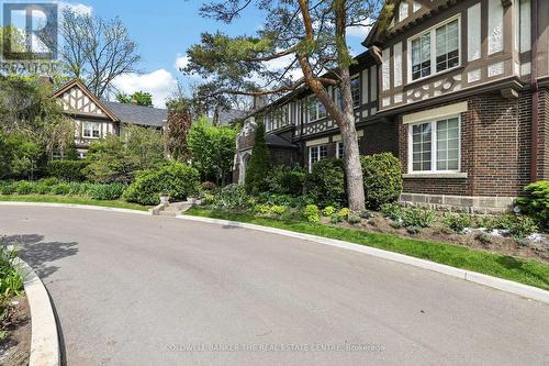 Circular Drive - B - 93B Douglas Crescent, Toronto, ON 