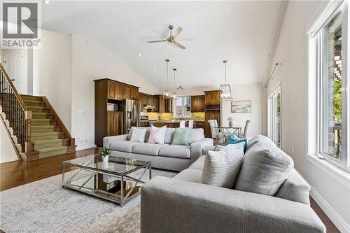 91 Gouda Place, Cambridge, ON - Indoor Photo Showing Living Room